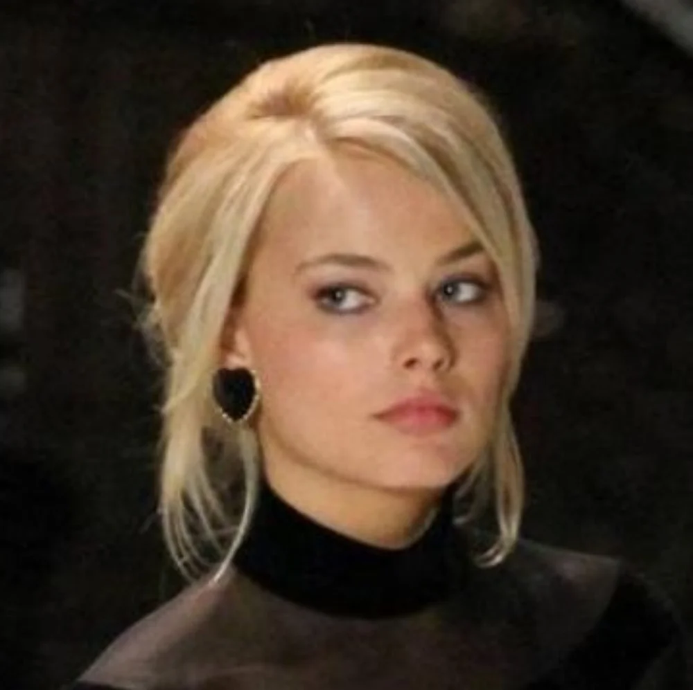 Black Heart shaped Earrings - Picture 7 of 7